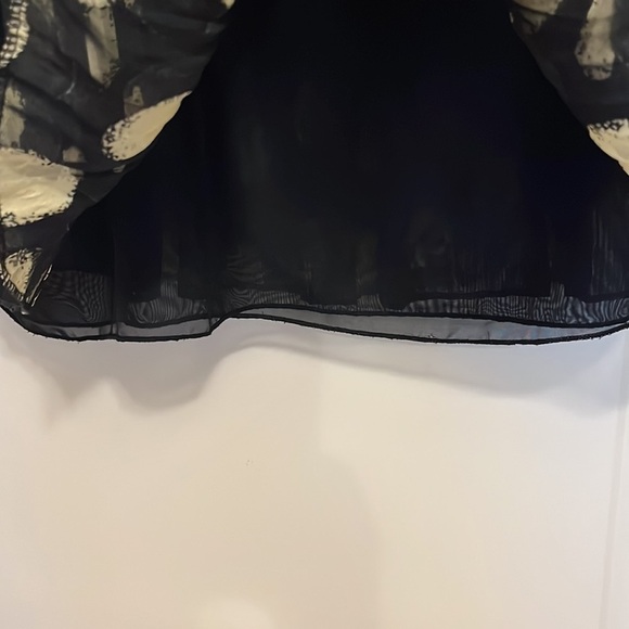 D. DOTVERLILY Black and Yellow Pleated side zip Skirt size women’s M-L - Picture 3 of 7